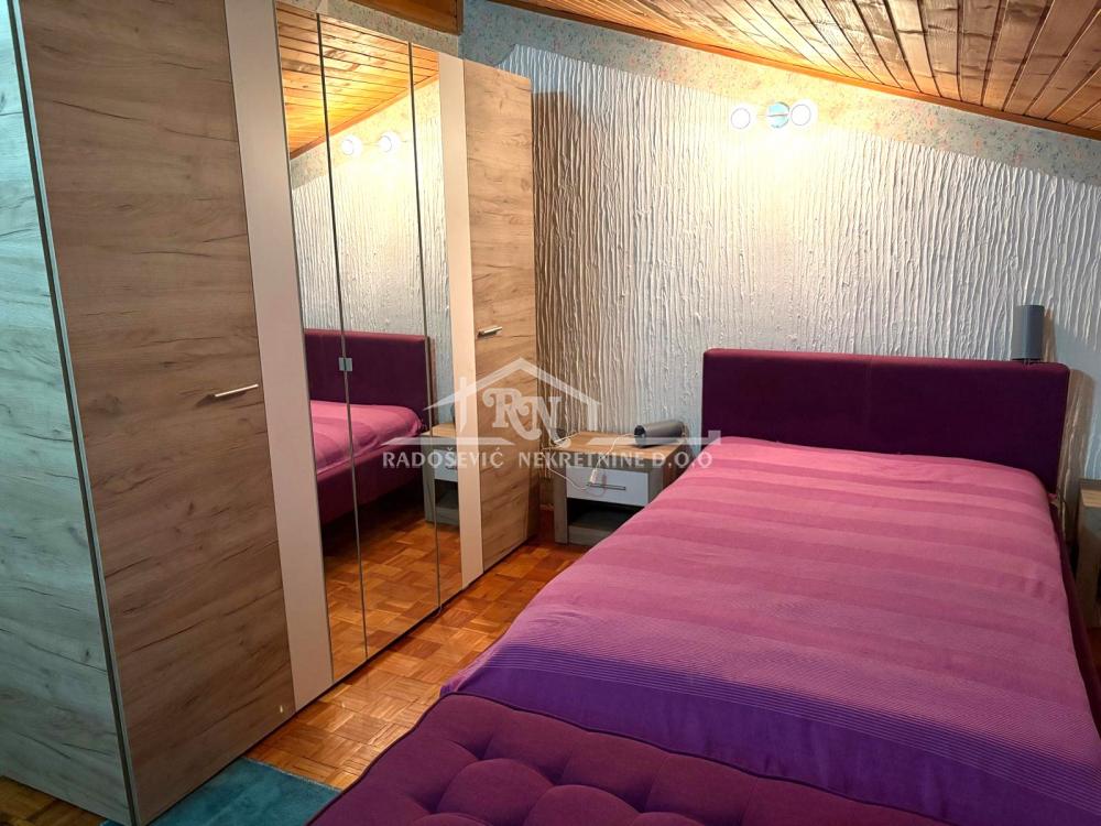 Stan na prodaju u Beogradu, Petlovo brdo, trosoban, 88m2, cena 145000 evra