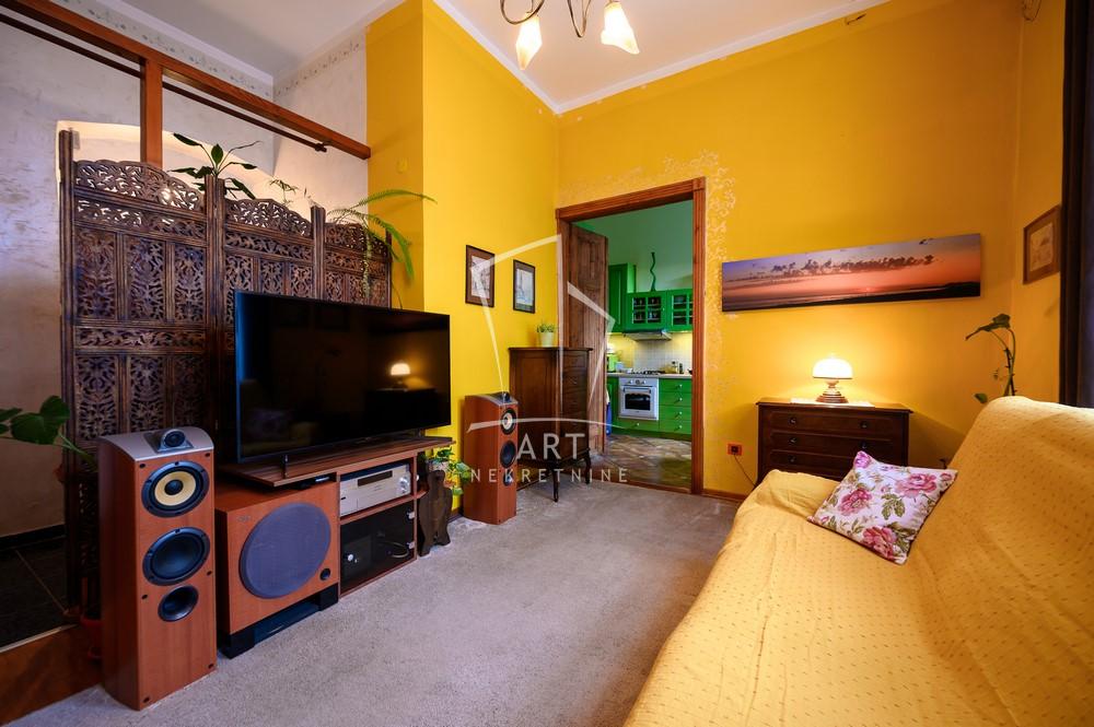 Stan na prodaju u Beogradu, Zemun, trosoban, 60m2, cena 220000 evra