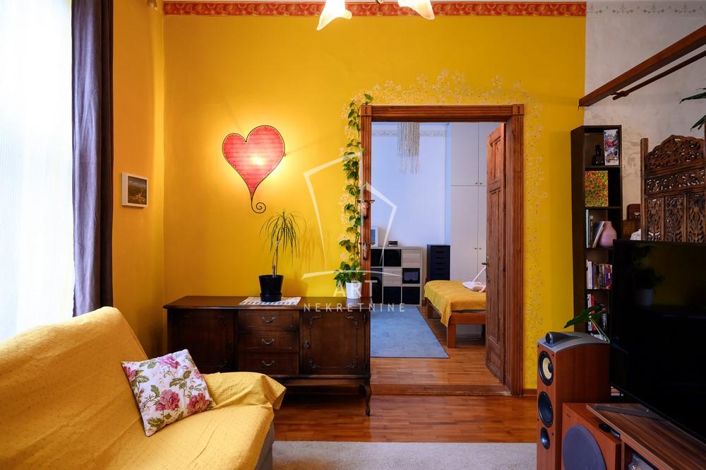 Stan na prodaju u Beogradu, Zemun, trosoban, 60m2, cena 220000 evra