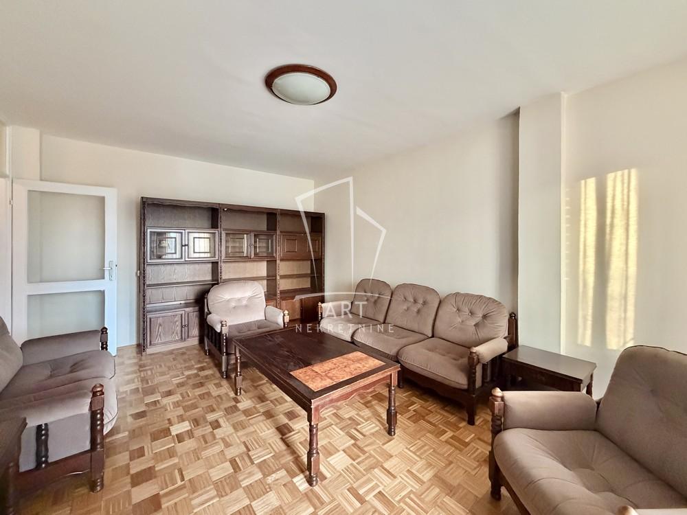 Stan na prodaju u Beogradu, Vračar, trosoban, 88m2, cena 308000 evra