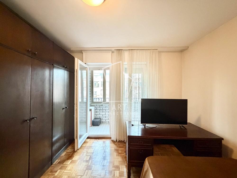 Stan na prodaju u Beogradu, Vračar, trosoban, 88m2, cena 308000 evra