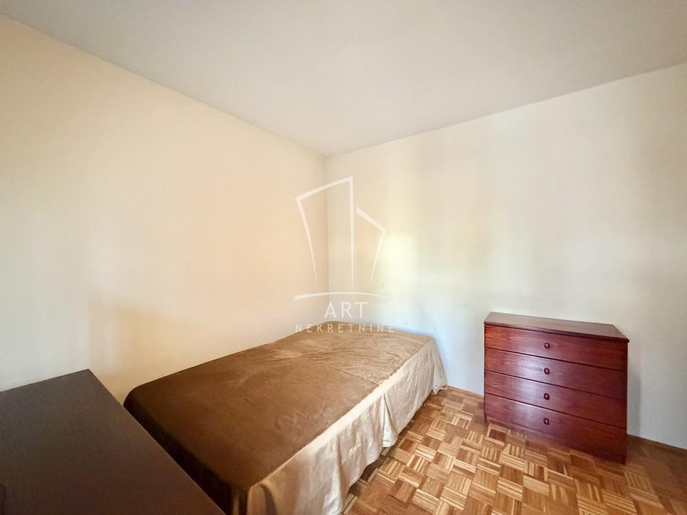 Stan na prodaju u Beogradu, Vračar, trosoban, 88m2, cena 308000 evra