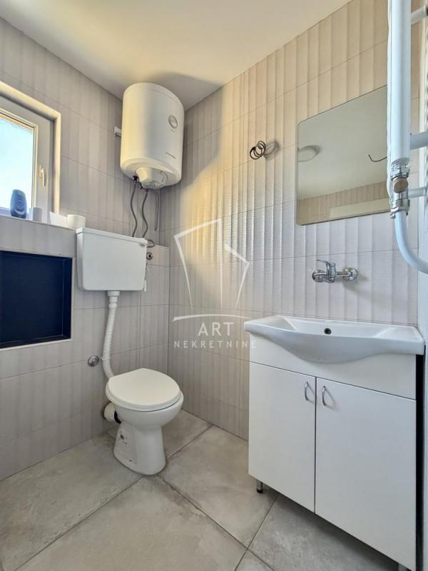 Stan na prodaju u Beogradu, Zemun, 638m2, cena 670000 evra