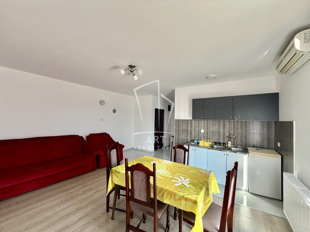 Stan na prodaju u Beogradu, Zemun, 638m2, cena 670000 evra