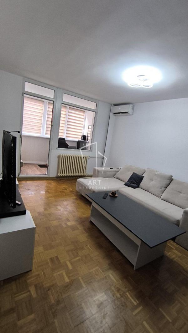 Stan na prodaju u Beogradu, Čukarica, jednoiposoban, 43m2, cena 140000 evra