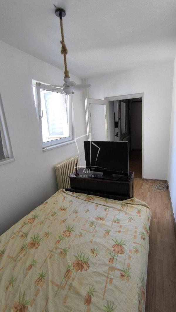 Stan na prodaju u Beogradu, Čukarica, jednoiposoban, 43m2, cena 140000 evra