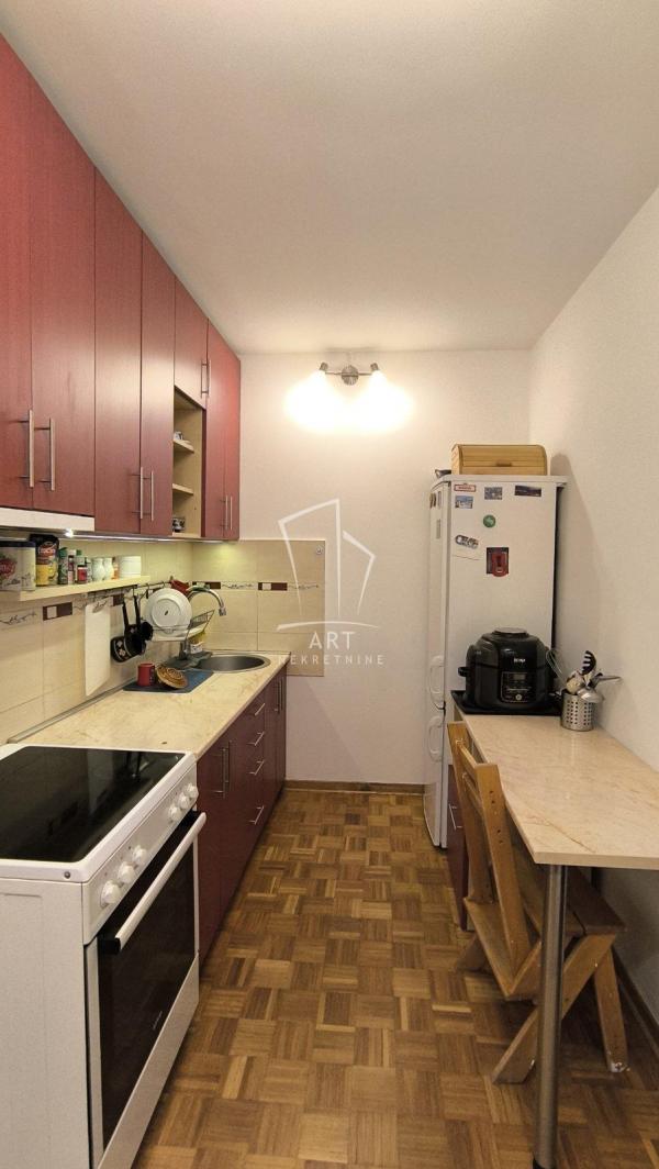 Stan na prodaju u Beogradu, Čukarica, jednoiposoban, 43m2, cena 140000 evra