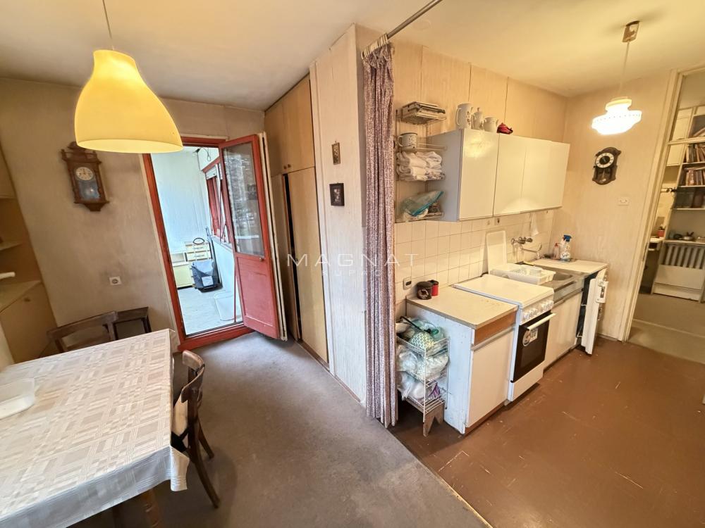 Stan na prodaju u Beogradu, Novi Beograd blok 11 (Hotel Jugoslavija), dvosoban, 67m2, cena 239500 evra