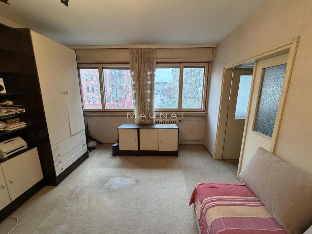 Stan na prodaju u Beogradu, Novi Beograd blok 11 (Hotel Jugoslavija), dvosoban, 67m2, cena 239500 evra