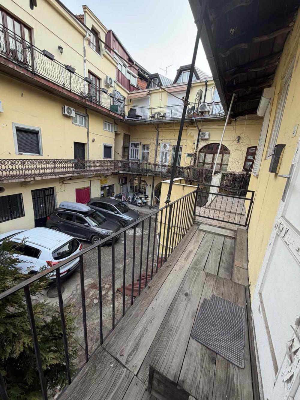 Stan na prodaju u Beogradu, Zemun, 18m2, cena 78000 evra