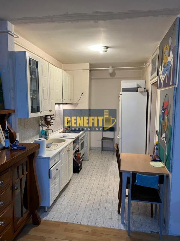 Stan na prodaju u Beogradu, Banovo brdo, trosoban, 96m2, cena 335000 evra