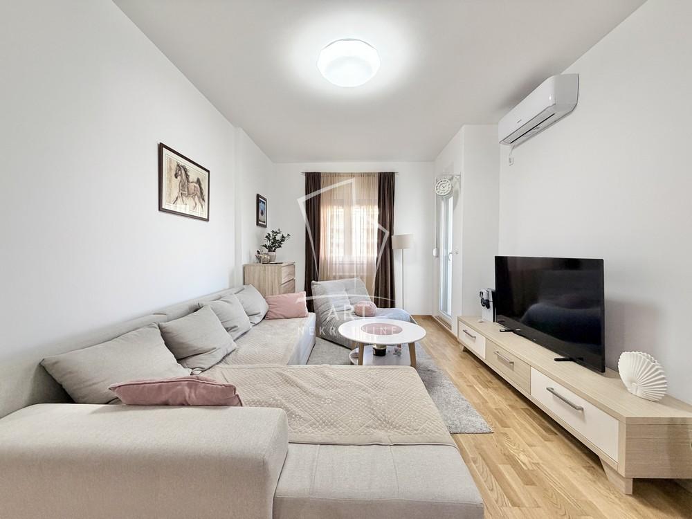 Stan na prodaju u Beogradu, Rakovica, dvoiposoban, 60m2, cena 195000 evra