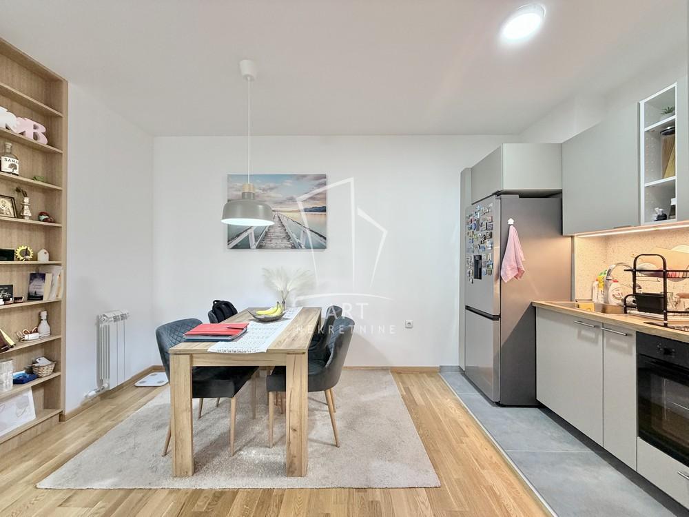 Stan na prodaju u Beogradu, Rakovica, dvoiposoban, 60m2, cena 195000 evra