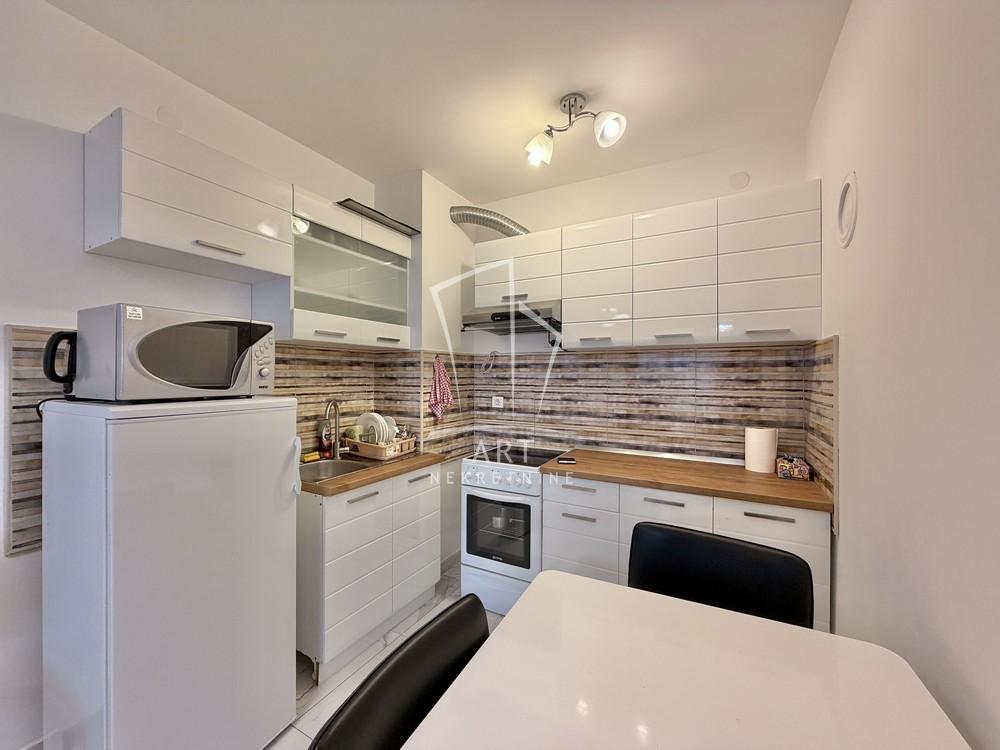 Stan na prodaju u Beogradu, Višnjička banja, jednoiposoban, 45m2, cena 145990 evra