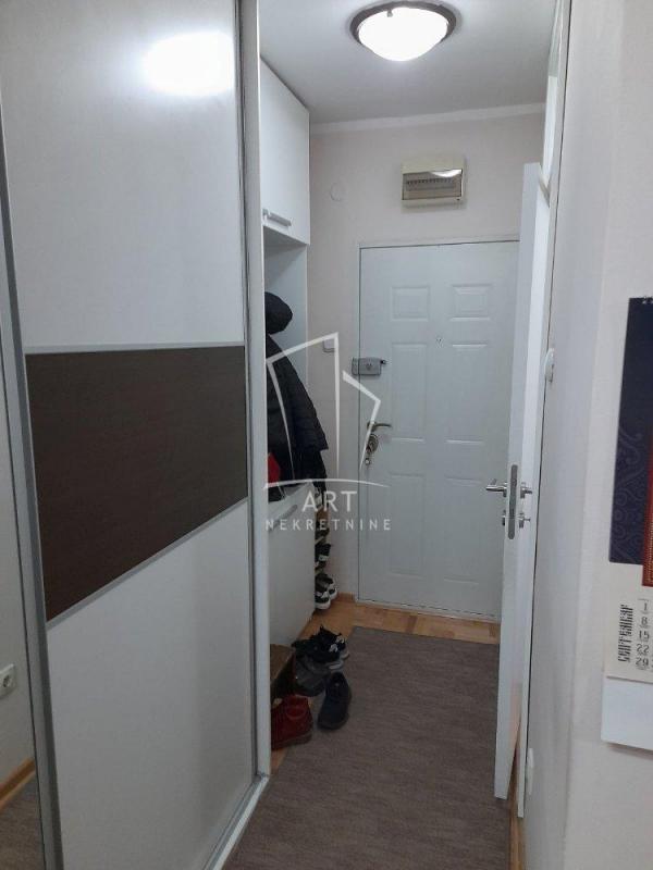 Stan na prodaju u Beogradu, Banovo brdo, jednosoban, 40m2, cena 135000 evra