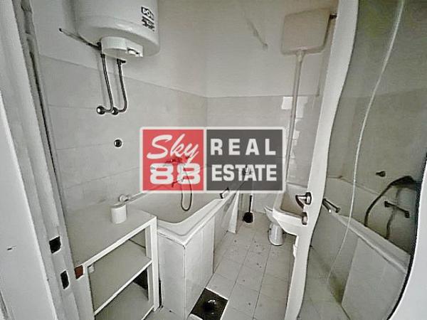 Stan na prodaju u Beogradu, Stari grad, dvoiposoban, 84m2, cena 445000 evra