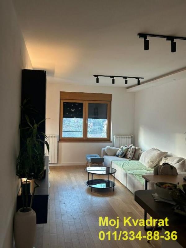 Stan na prodaju u Beogradu, Tošin bunar, trosoban, 71m2, cena 320000 evra