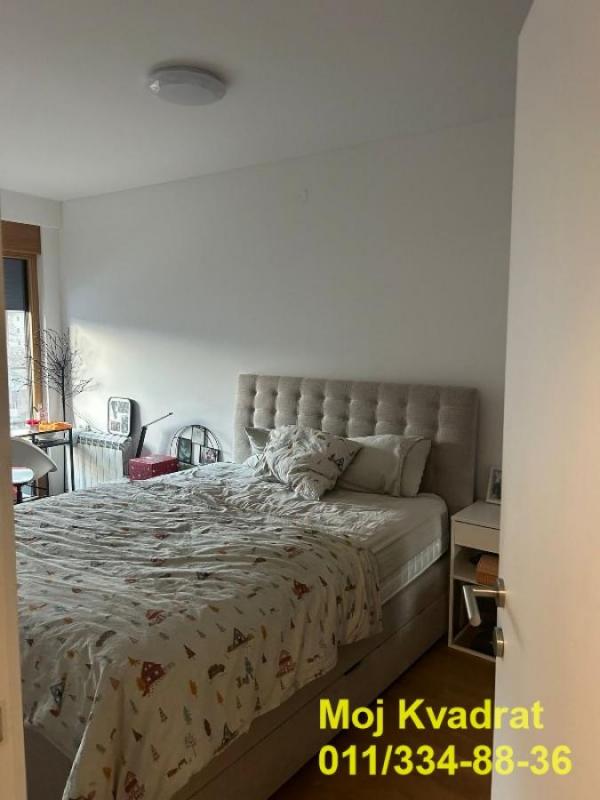 Stan na prodaju u Beogradu, Tošin bunar, trosoban, 71m2, cena 320000 evra