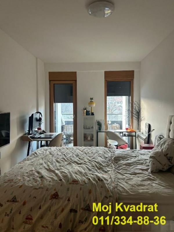 Stan na prodaju u Beogradu, Tošin bunar, trosoban, 71m2, cena 320000 evra