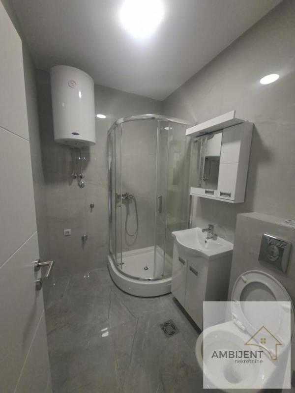 Stan na prodaju u Beogradu, Altina, trosoban, 56m2, cena 104303 evra