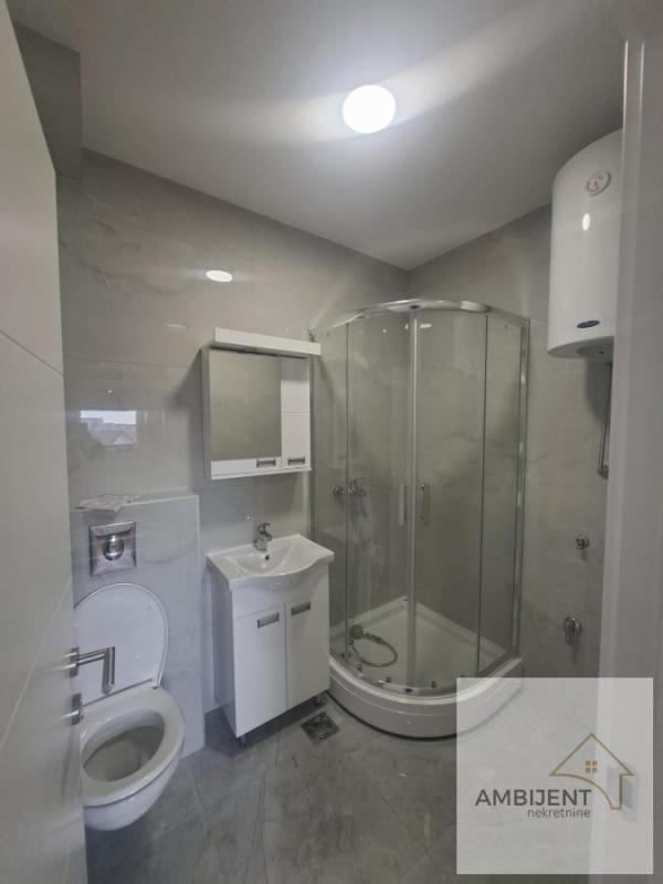 Stan na prodaju u Beogradu, Altina, trosoban, 58m2, cena 107300 evra