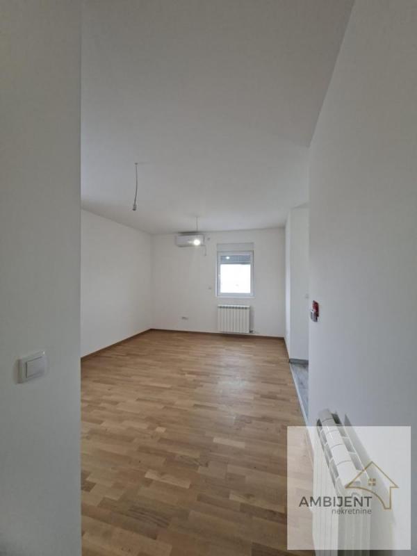 Stan na prodaju u Beogradu, Altina, dvoiposoban, 51m2, cena 95830 evra