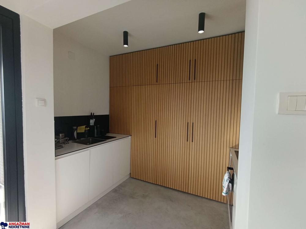 Stan na prodaju u Beogradu, Novi Beograd blok 23, 75m2, cena 320000 evra