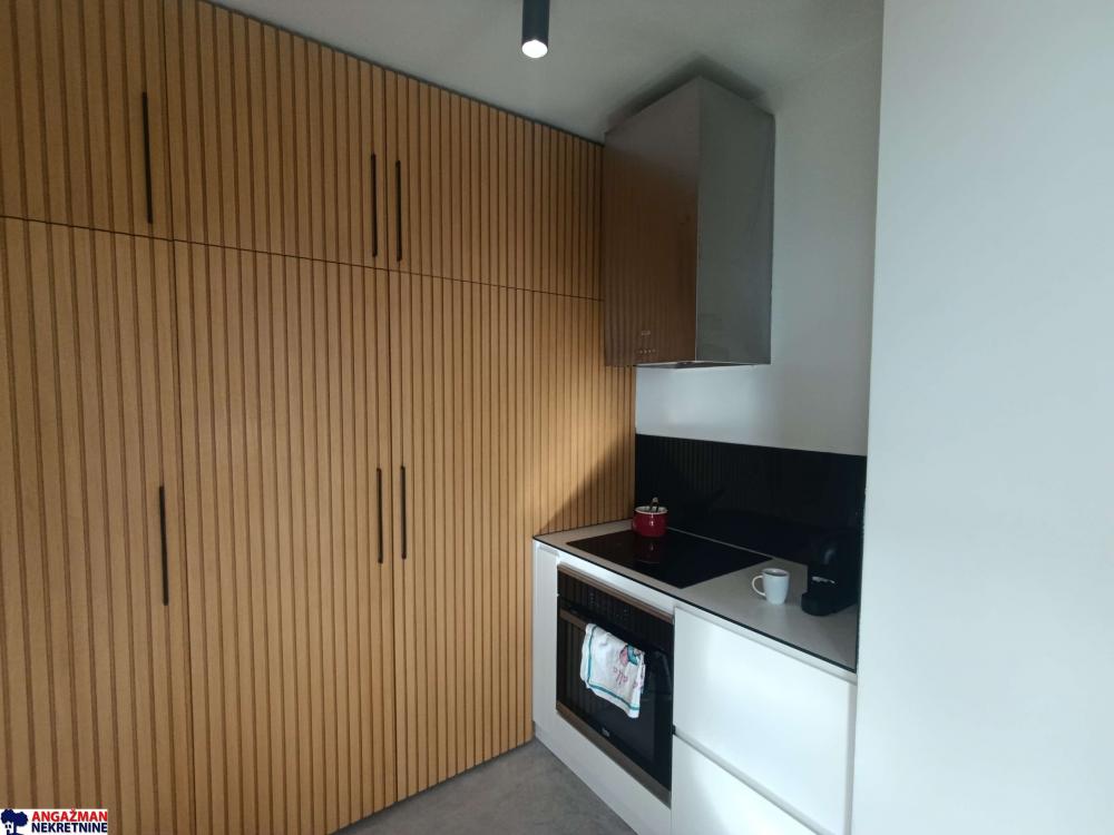 Stan na prodaju u Beogradu, Novi Beograd blok 23, 75m2, cena 320000 evra