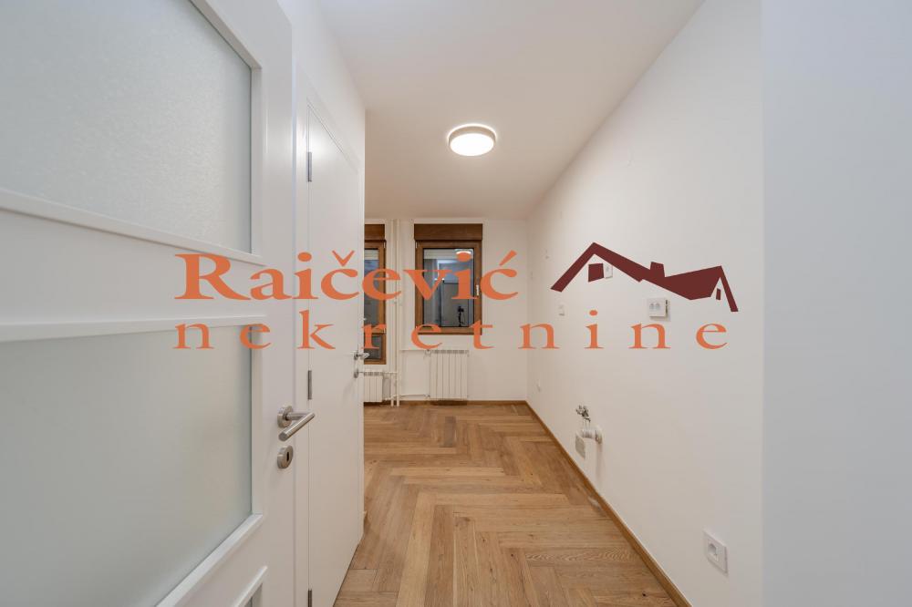 Stan na prodaju u Beogradu, Banovo brdo, dvosoban, 57m2, cena 216000 evra