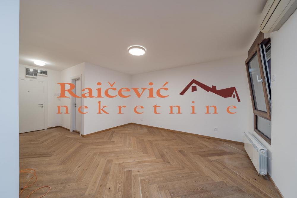 Stan na prodaju u Beogradu, Banovo brdo, dvosoban, 57m2, cena 216000 evra