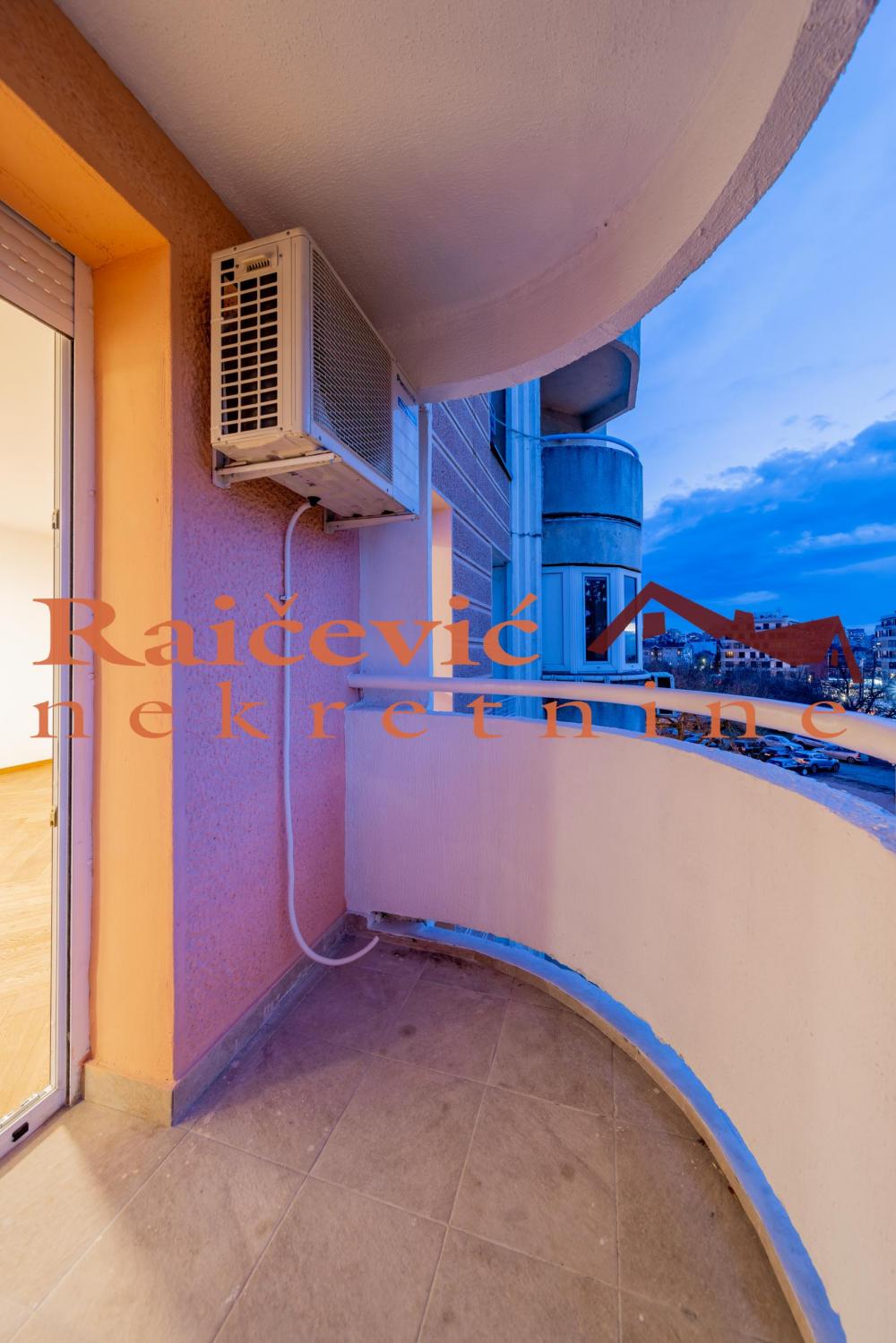 Stan na prodaju u Beogradu, Banovo brdo, dvosoban, 57m2, cena 216000 evra