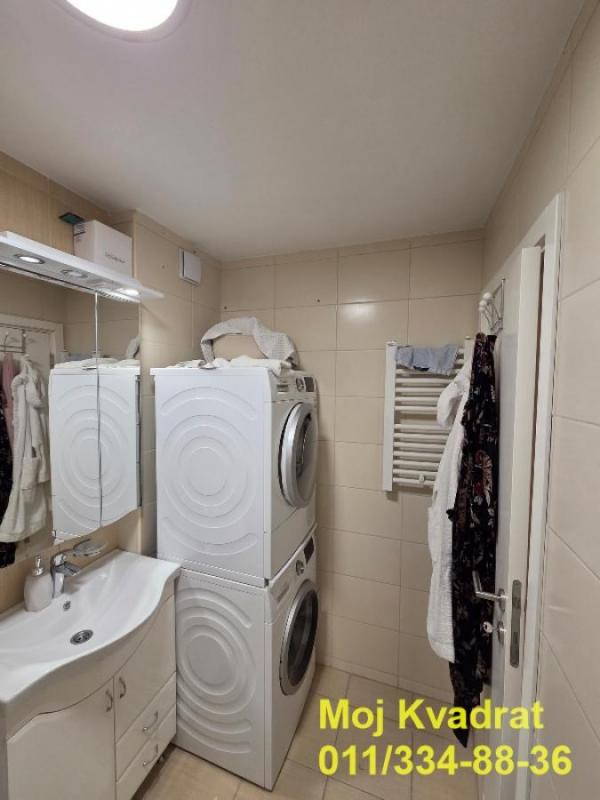 Stan na prodaju u Beogradu, Naselje Stepa Stepanović, dvoiposoban, 69m2, cena 217500 evra