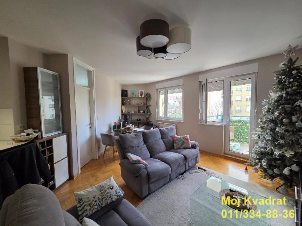 Stan na prodaju u Beogradu, Naselje Stepa Stepanović, dvoiposoban, 69m2, cena 217500 evra