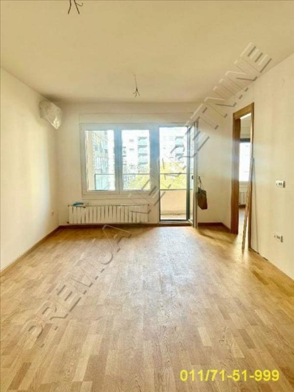 Stan na prodaju u Beogradu, Južni bulevar, trosoban, 74m2, cena 308000 evra