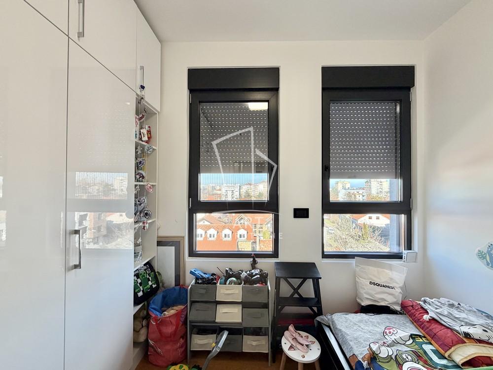 Stan na prodaju u Beogradu, Meandri, cetvorosoban, 100m2, cena 330000 evra