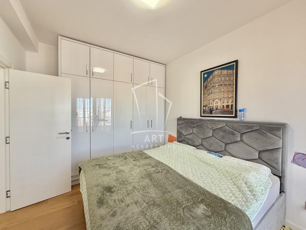 Stan na prodaju u Beogradu, Meandri, cetvorosoban, 100m2, cena 330000 evra