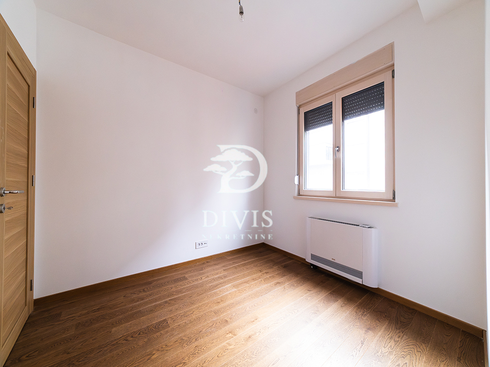 Stan na prodaju u Beogradu, Vračar (Hram), troiposoban, 71m2, cena 355000 evra