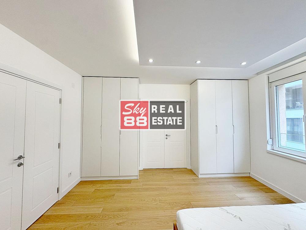 Stan na prodaju u Beogradu, Kalenić pijaca, trosoban, 89m2, cena 495000 evra