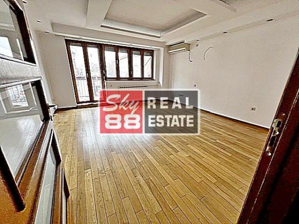 Stan na prodaju u Beogradu, Vračar, trosoban, 90m2, cena 432000 evra