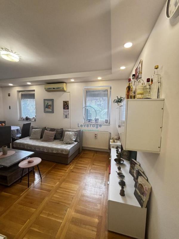 Stan na prodaju u Beogradu, Rakovica, jednoiposoban, 42m2, cena 114 evra