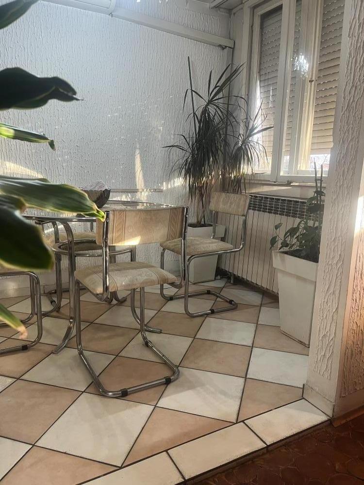 Stan na prodaju u Beogradu, Šumice, dvoiposoban, 57m2, cena 190000 evra