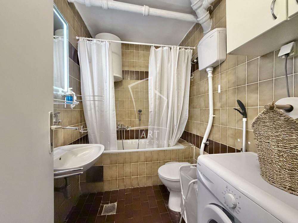 Stan na prodaju u Beogradu, Autokomanda, jednoiposoban, 42m2, cena 167000 evra