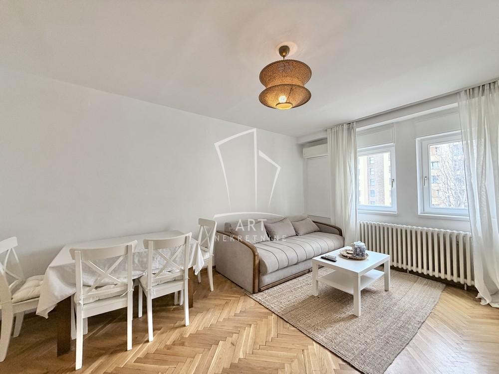 Stan na prodaju u Beogradu, Autokomanda, jednoiposoban, 42m2, cena 167000 evra