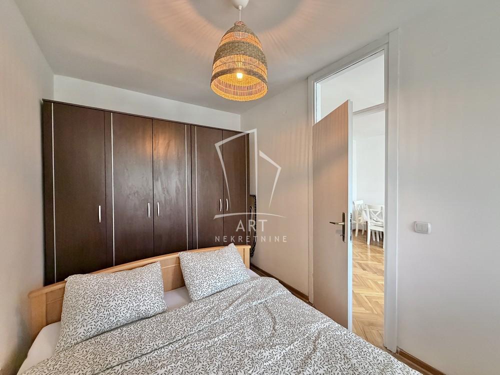 Stan na prodaju u Beogradu, Autokomanda, jednoiposoban, 42m2, cena 167000 evra