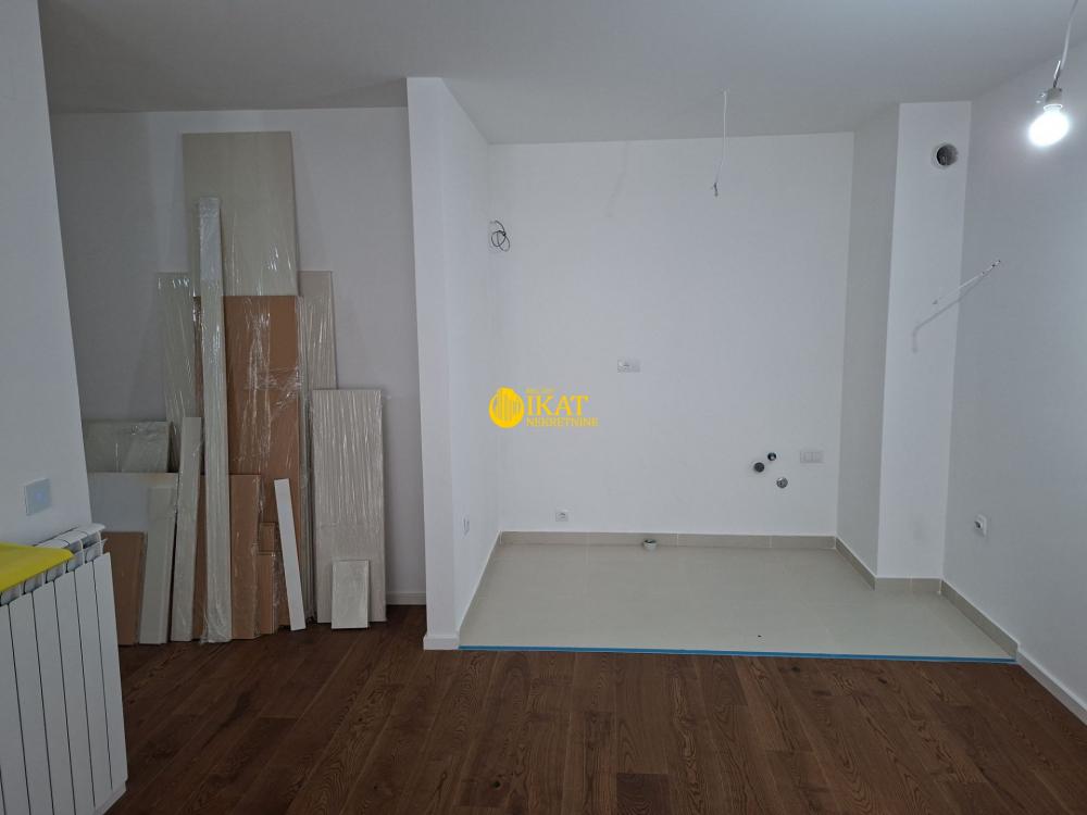 Stan na prodaju u Beogradu, Višnjička banja, trosoban, 67m2, cena 205000 evra