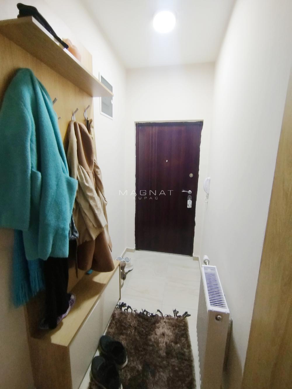 Stan na prodaju u Beogradu, Borča, dvosoban, 36m2, cena 68000 evra