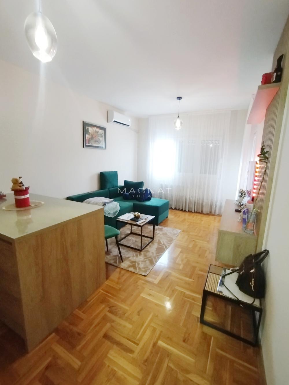 Stan na prodaju u Beogradu, Borča, dvosoban, 36m2, cena 68000 evra