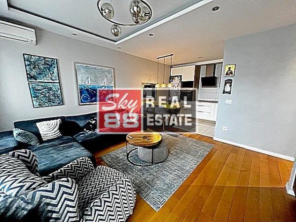 Stan na prodaju u Beogradu, Vračar, trosoban, 64m2, cena 300000 evra