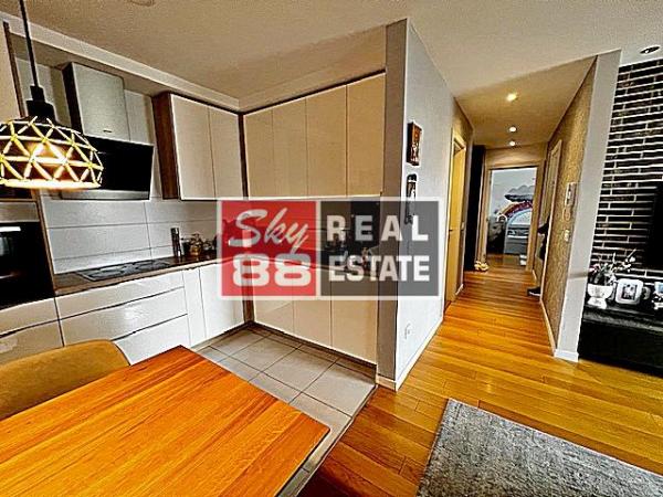 Stan na prodaju u Beogradu, Vračar, trosoban, 64m2, cena 300000 evra