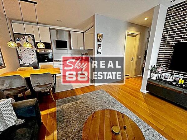 Stan na prodaju u Beogradu, Vračar, trosoban, 64m2, cena 300000 evra